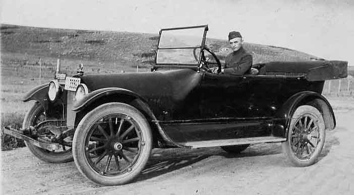 1920 Buick driven by soldier