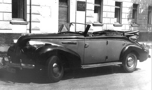 1939 Buick Phaeton Finally a treat saved for last This custombodied 1939 